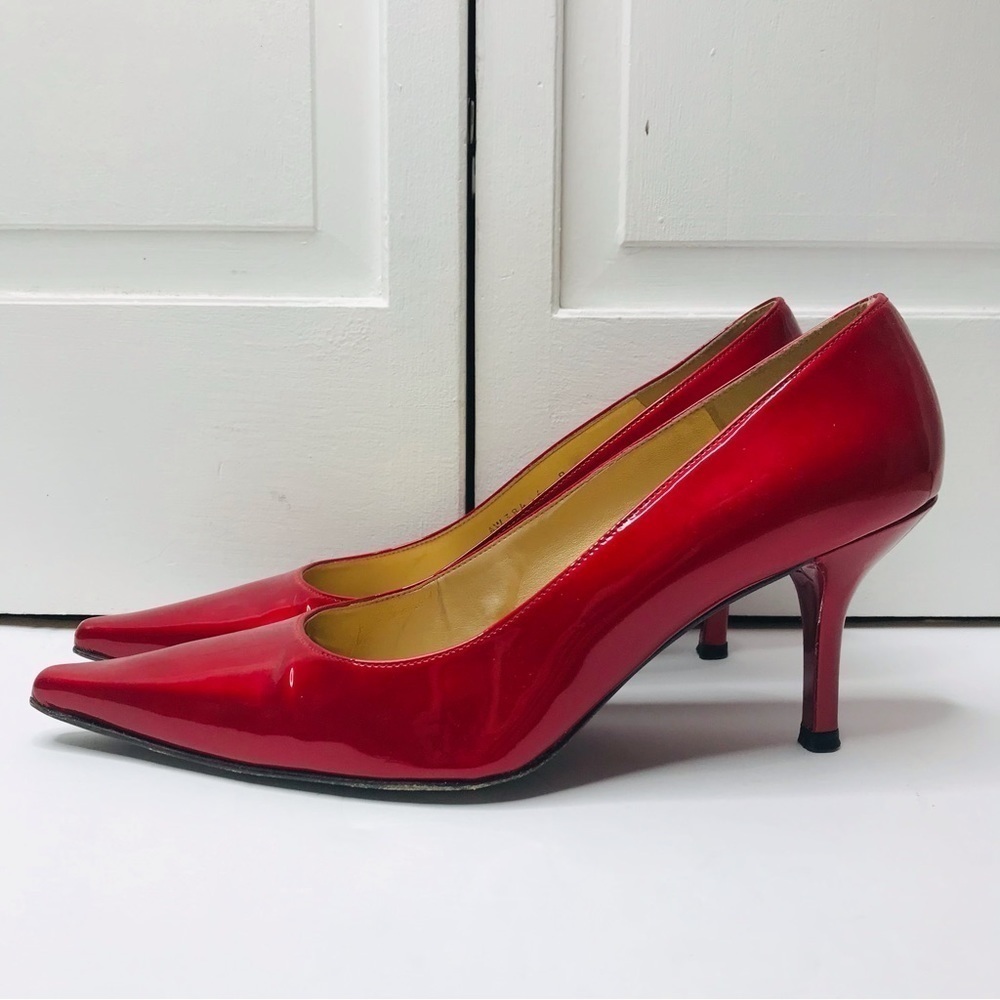 STUART WEITZMAN Candy Apple Patent Leather Pumps 9.5M
